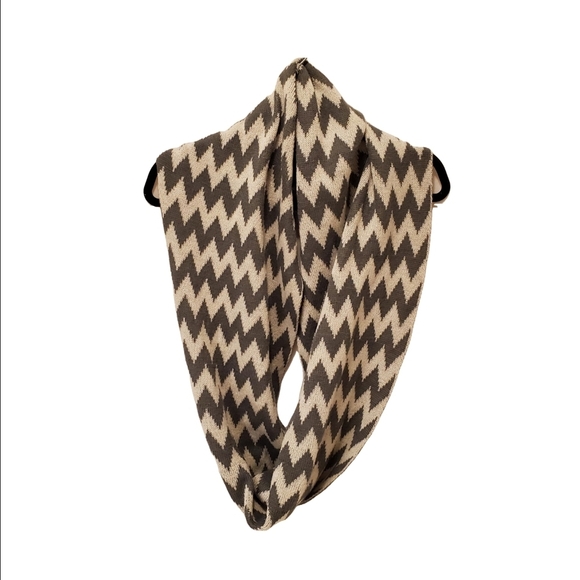 🔥Chevron Knit Infinity Scarf - Picture 1 of 5